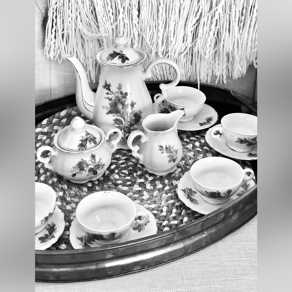 Vintage 1950s Children’s Tea Set China by Fred Roberts Co. - Picture 3 of 15